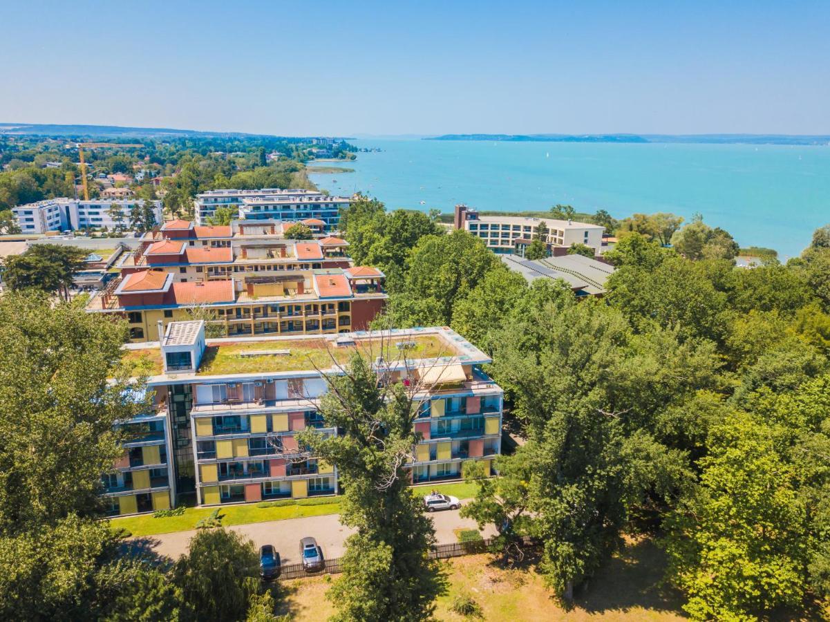 MF Villa Azúr Wellness Apartment Siófok Exterior foto